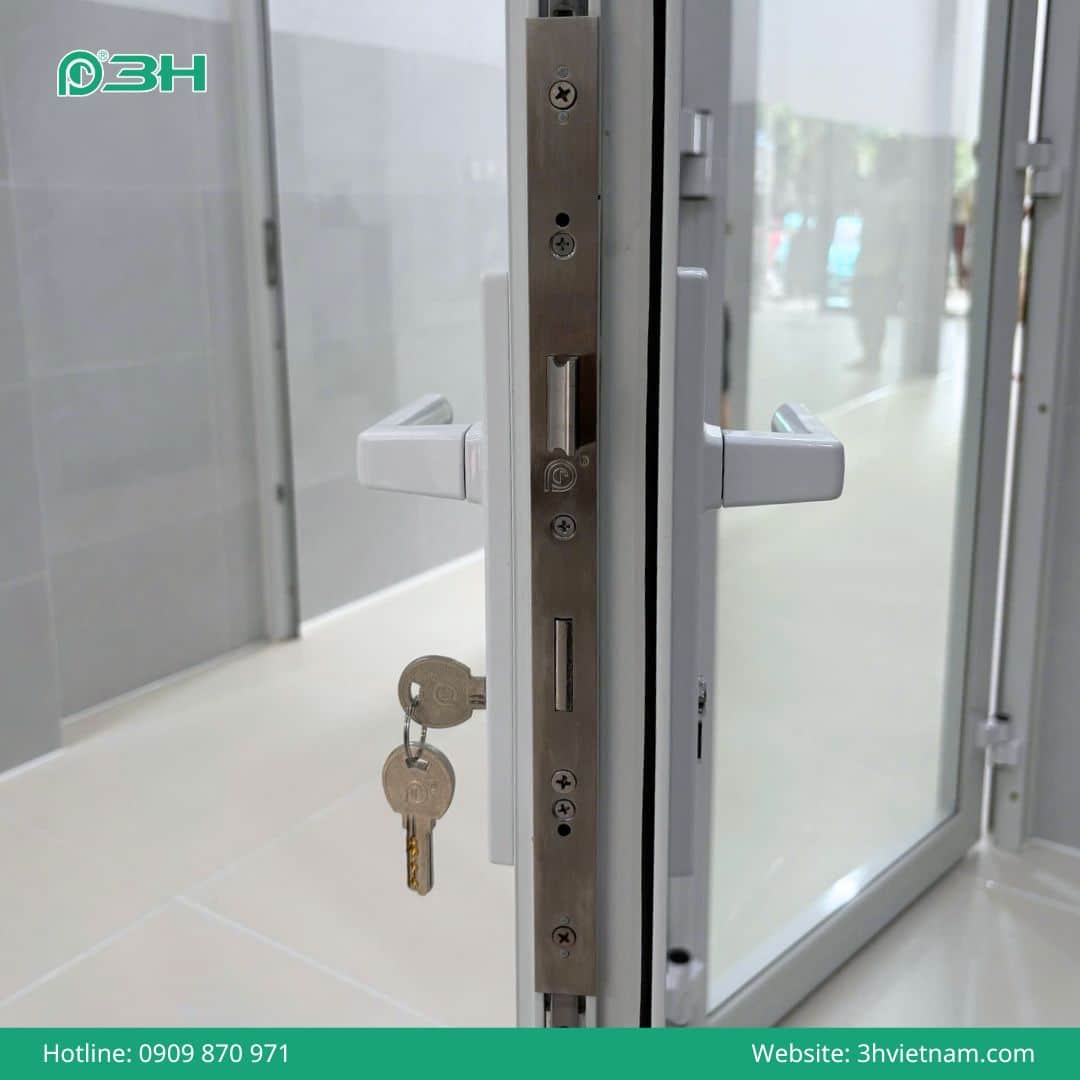 Khóa cửa kim loại cao cấp cho công trình hiện đại